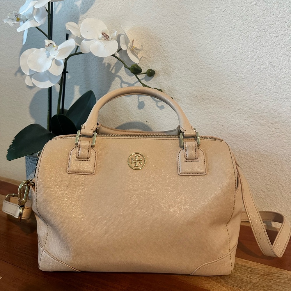 Tory Burch purse (light pink/cream color)